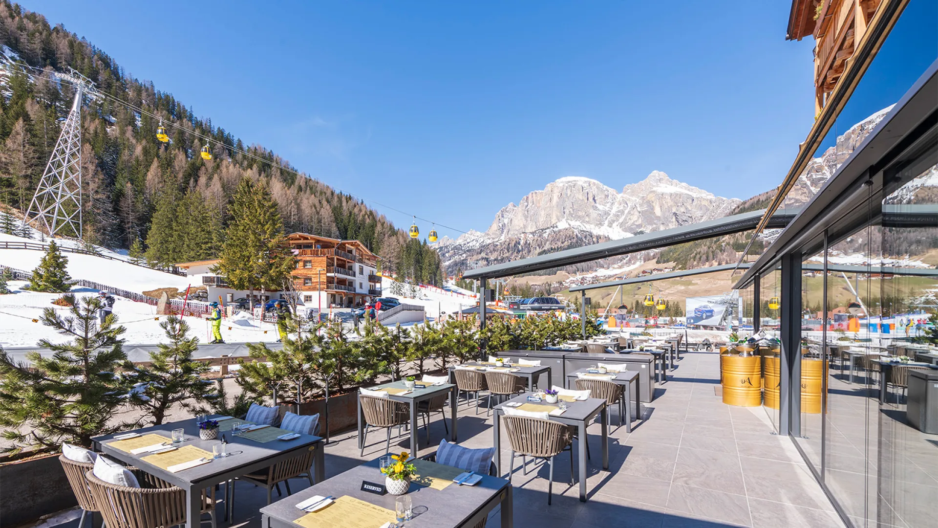 https://cdn.altabadia.it/1123/conversions/07-hotel-arkadia-header.webp