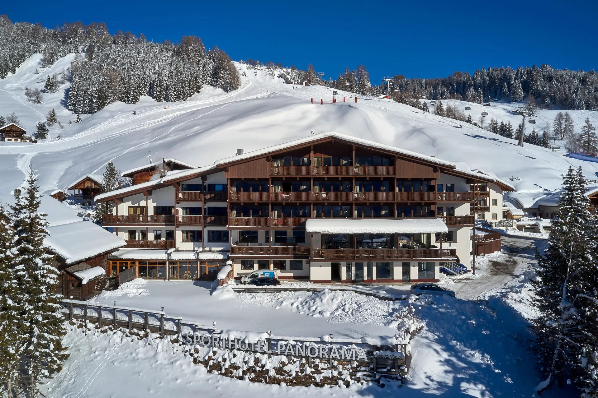 https://cdn.altabadia.it/588/conversions/DJI_0065-header.webp