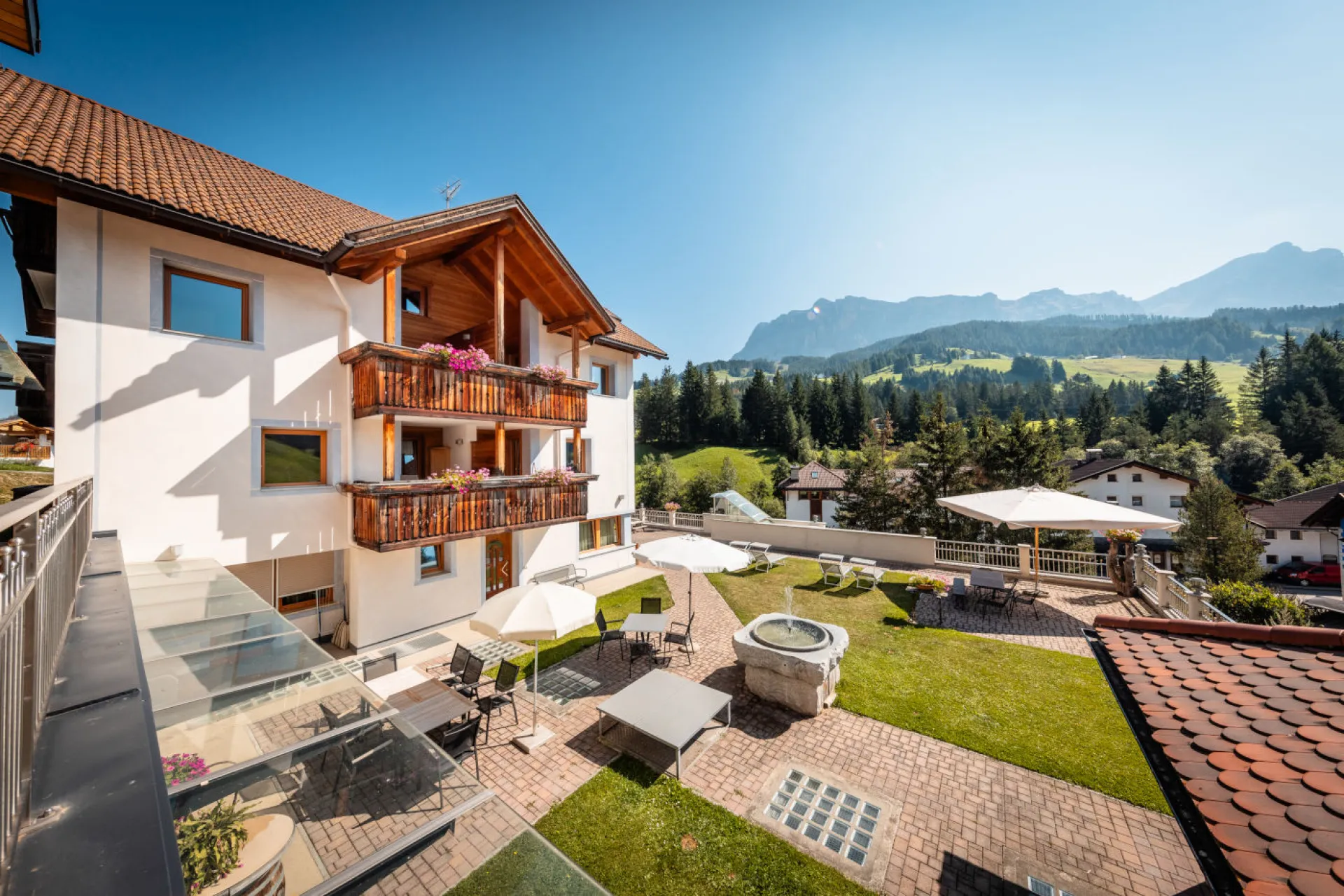 https://cdn.altabadia.it/6613/conversions/af_residenceBadia-header.webp