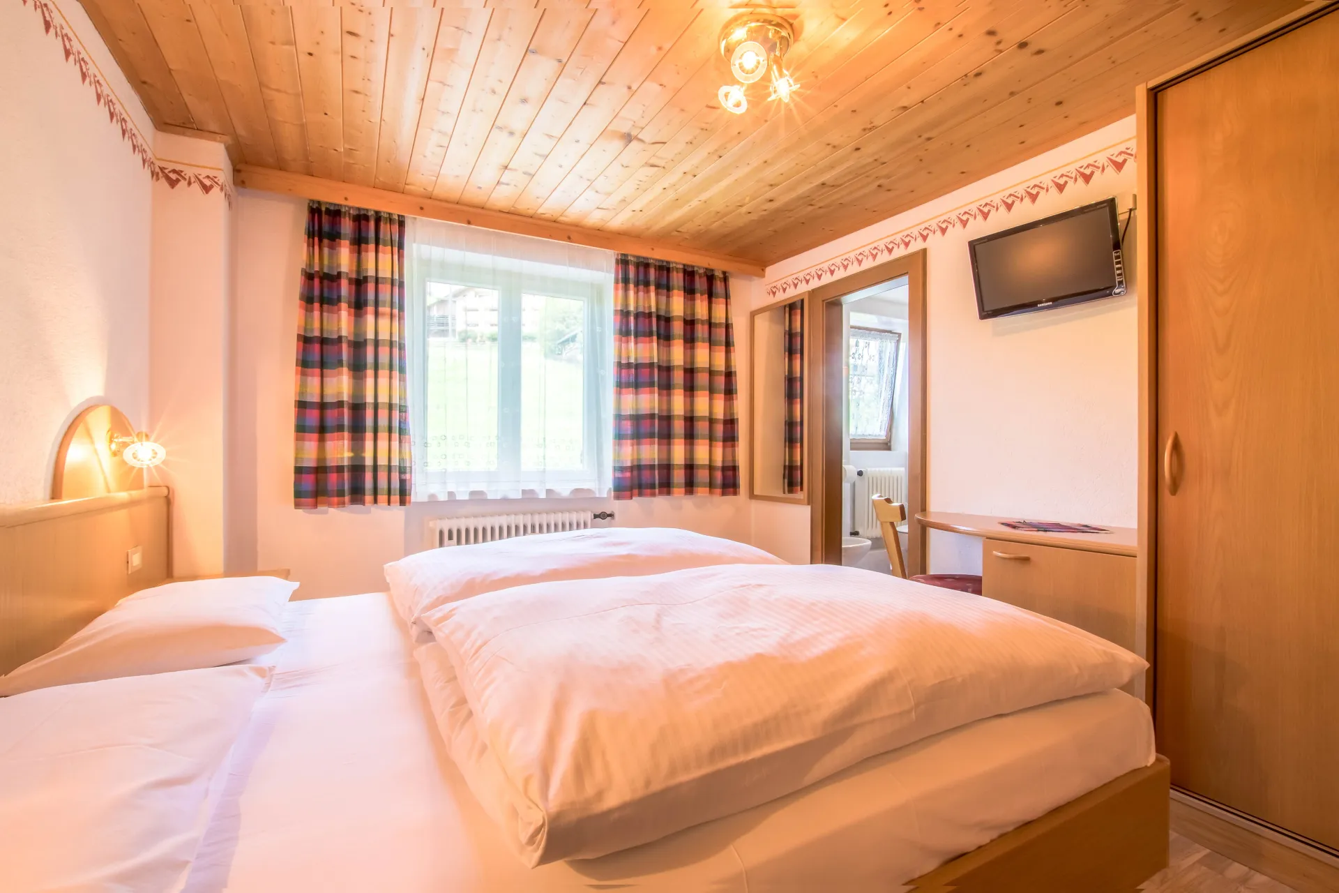 https://cdn.altabadia.it/6765/conversions/doppia-1-bis-header.webp