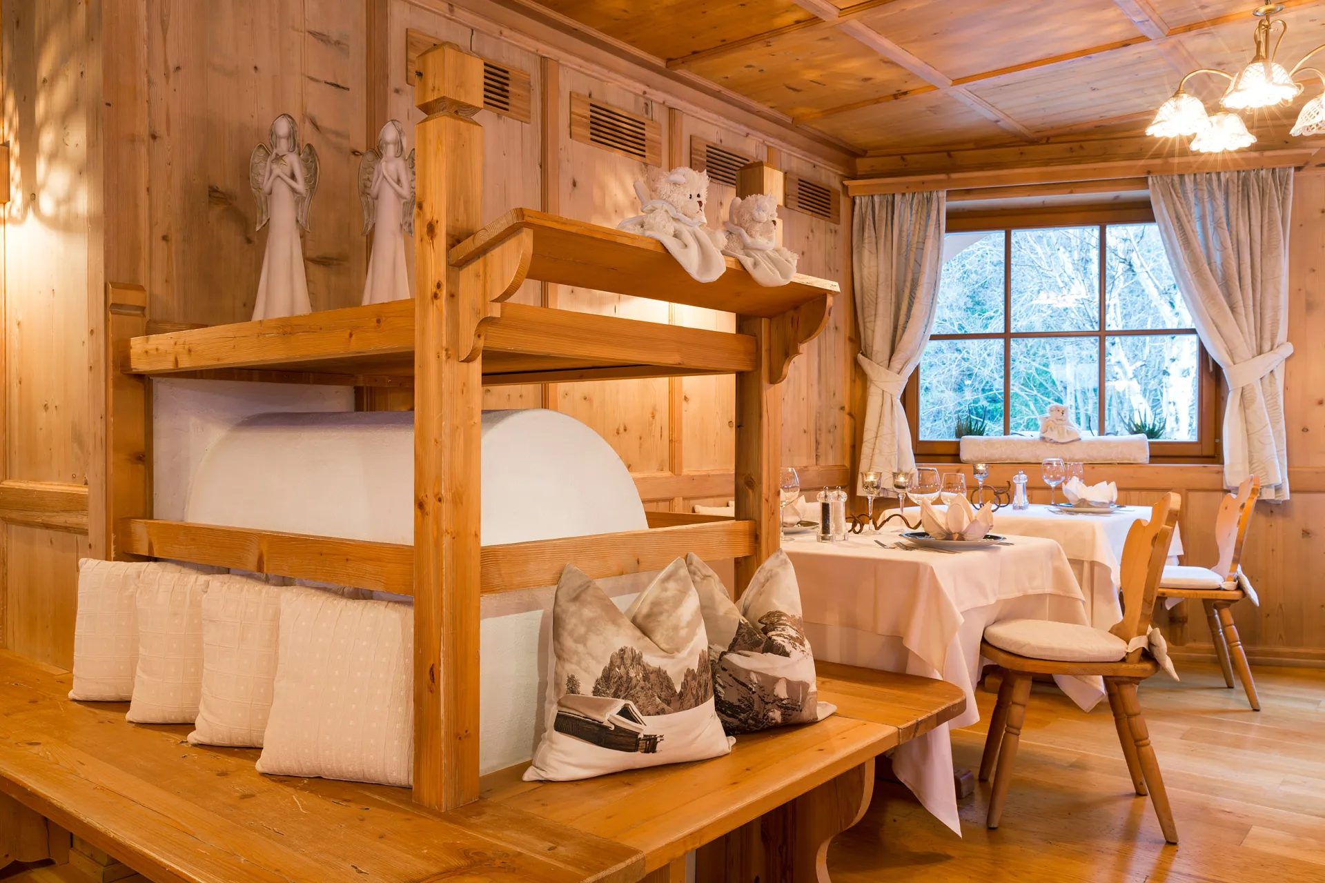 https://cdn.altabadia.it/819/conversions/hotel_bel_sit_corvara_alta_badia_gourmet_17-header.webp